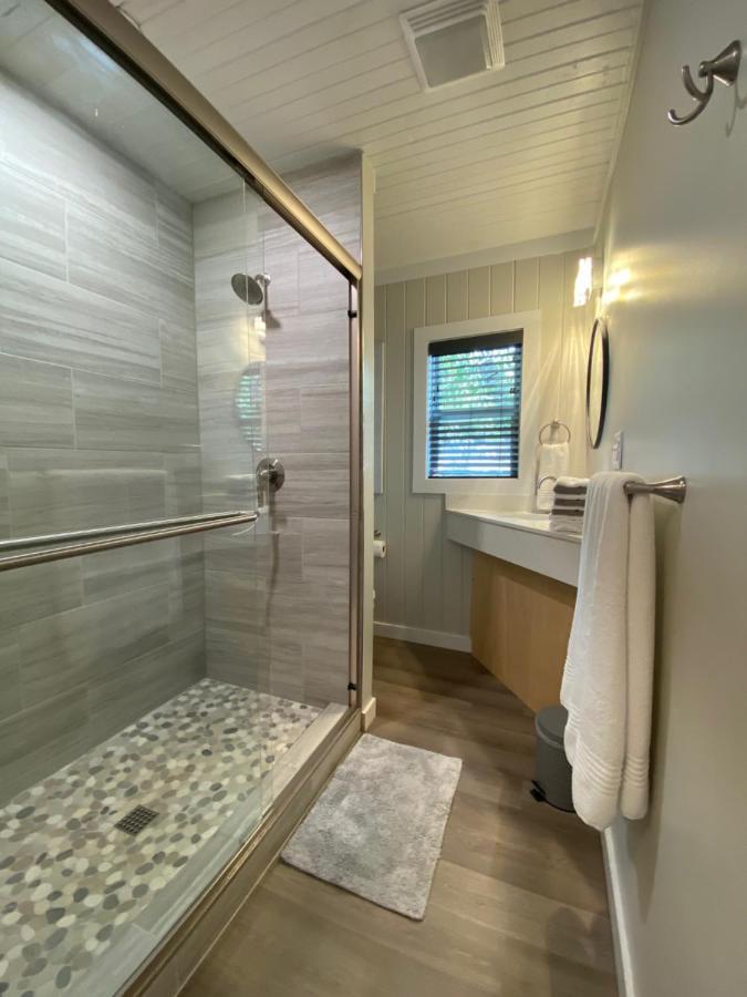 Canary Lake Cottage W/Hot Tub At Sam'S Pizza Hot Springs Exterior photo